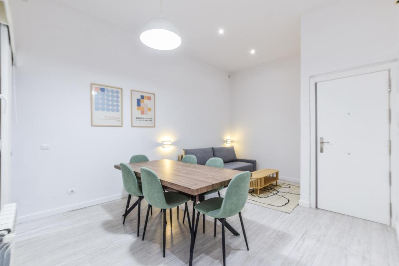 Apartmán Amplio Apartamento En Malasana Para 6 Personas Madrid Exteriér fotografie